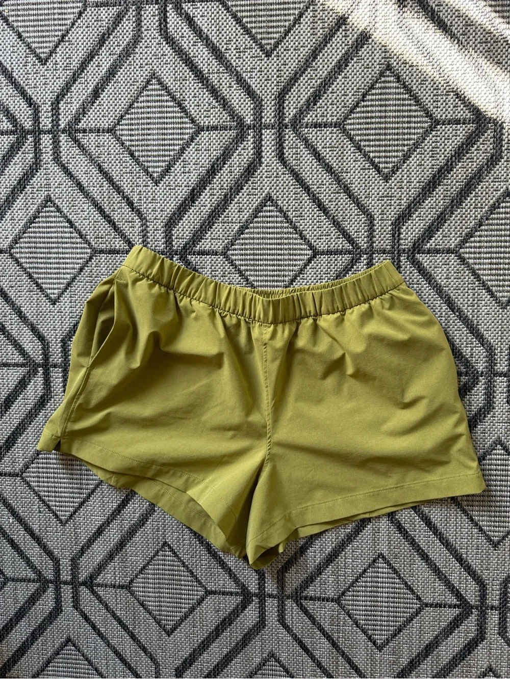 Tracksmith‎ Transit Athletic Running Gym Workout Athleisure Shorts in Olive XL
